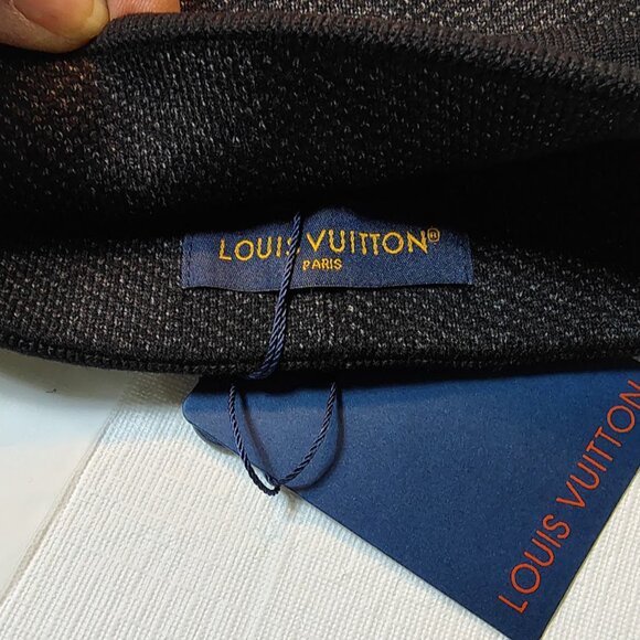 SOLD- NO LONGER AVAILABLE!....LOUIS VUITTON BEANIE - BRAND NEW- - Picture 3 of 5